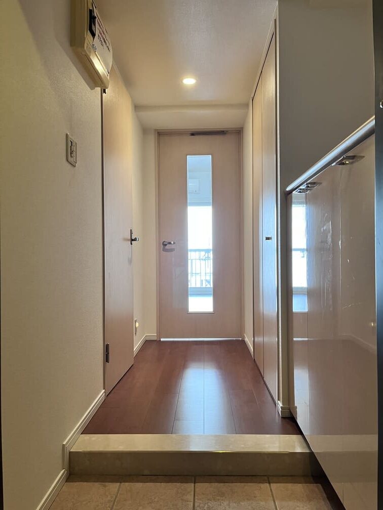 ドゥーエ横浜駅前　玄関