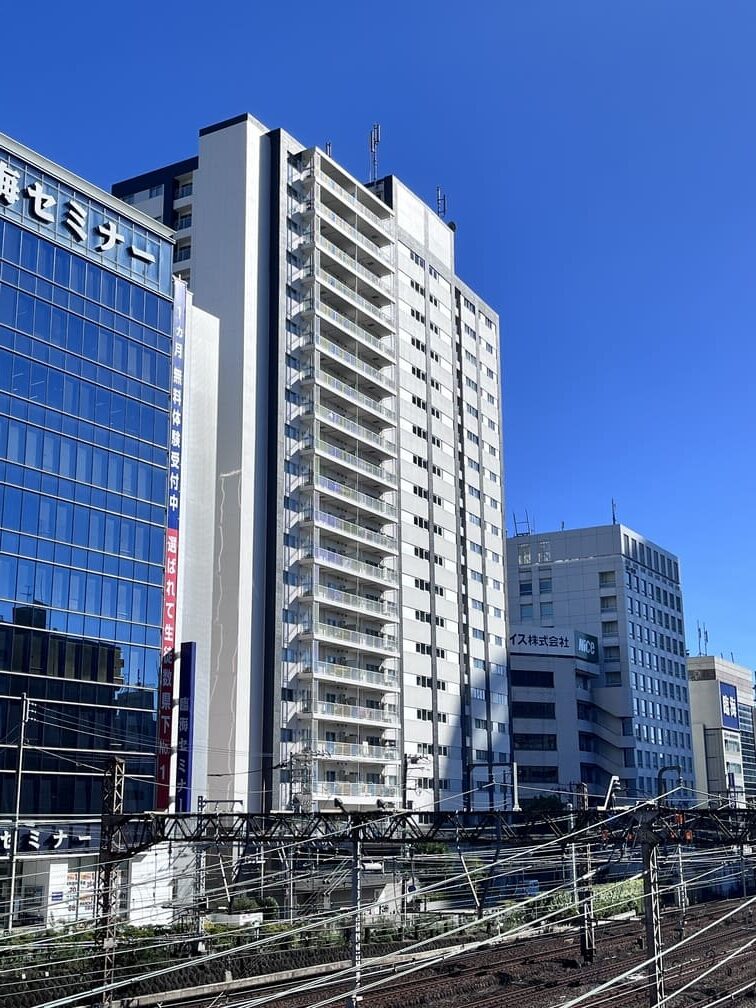 ドゥーエ横浜駅前の外観